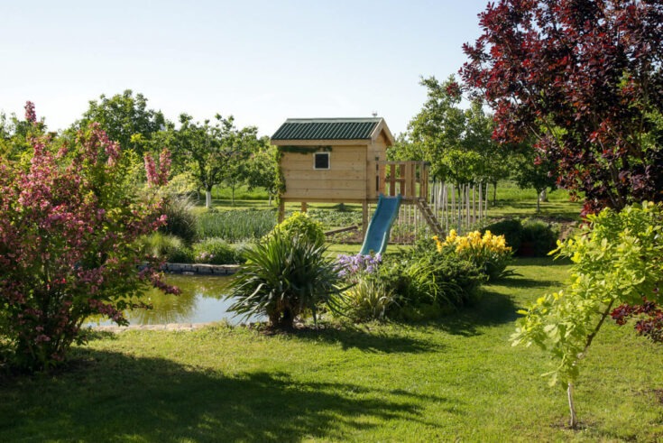Baumhaus für Kinder direkt am Teich